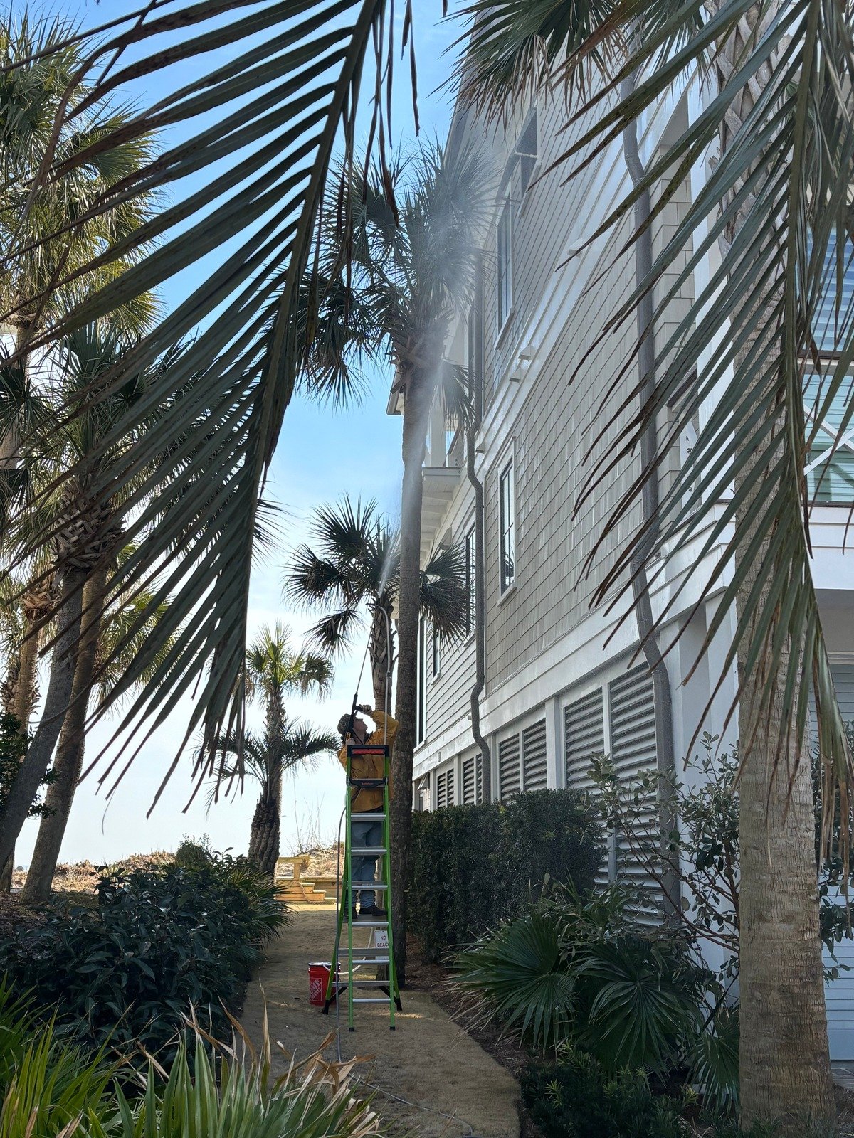 Soft washing service in Charleston SC