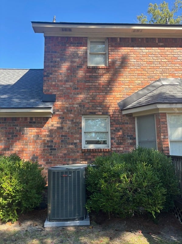 Gutter cleaning in Charleston SC